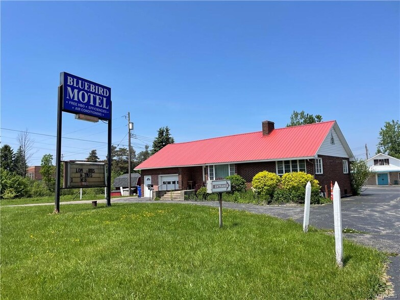 Primary Photo Of 1630 Southwestern blvd, West Seneca Hotel For Sale