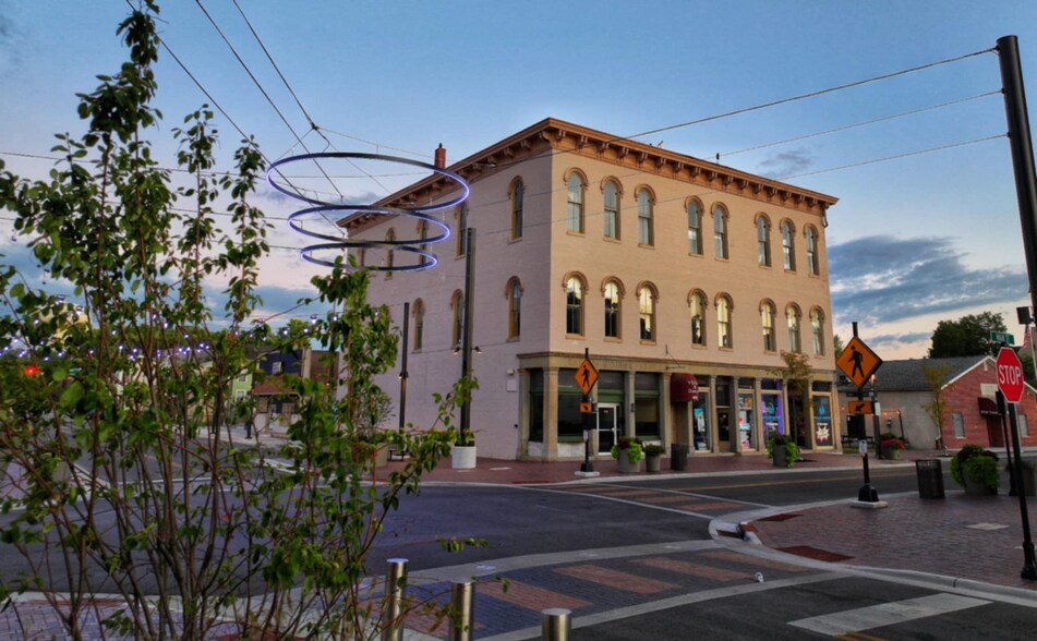 More Photos Of 400-408 S Main St, Franklin Storefront Retail Residential For Lease