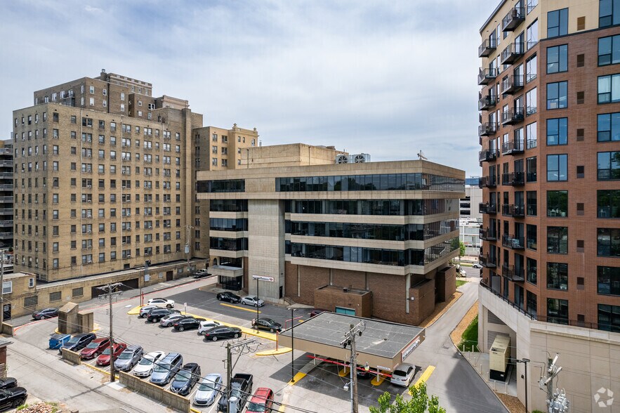 More Photos Of 4625 Lindell Blvd, Saint Louis Office For Sale