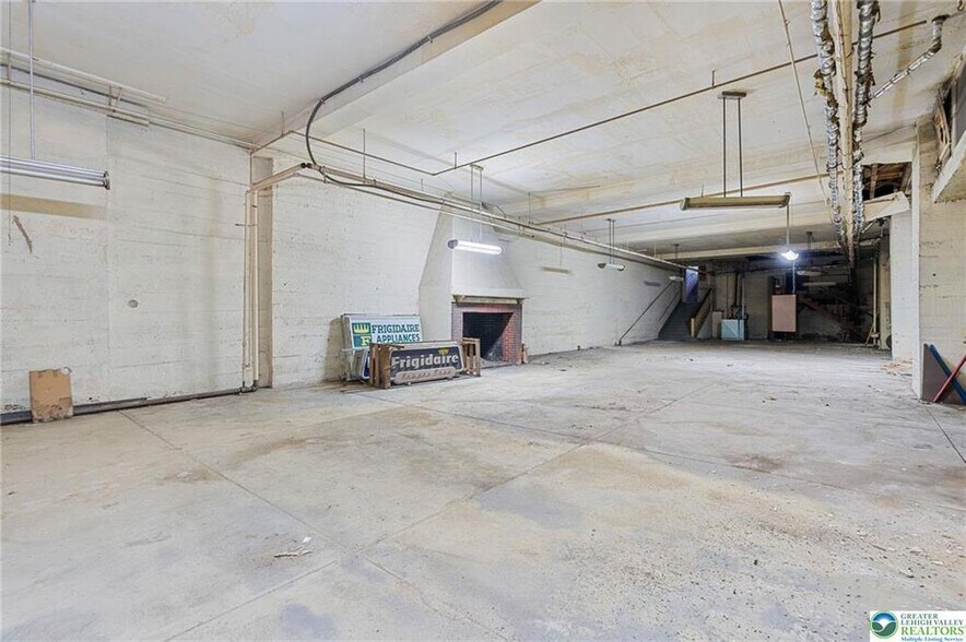 More Photos Of 926-928 W Hamilton St, Allentown Storefront Retail Office For Sale