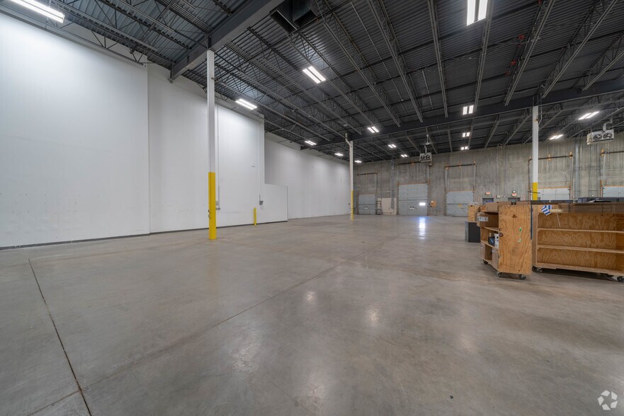 More Photos Of 601 Campus Dr, New Brighton Manufacturing For Lease
