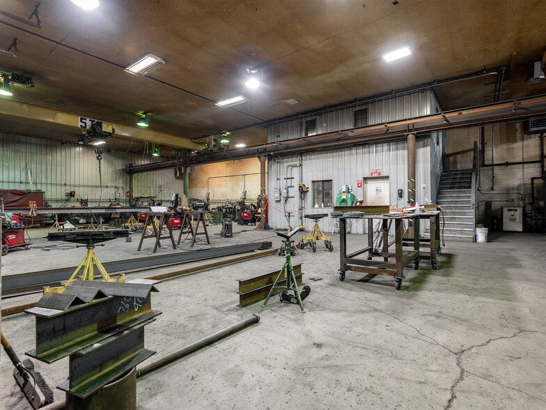 More Photos Of 14535 US Route 60, Milton Manufacturing For Sale