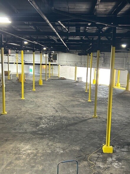 More Photos Of 14-22 River Rd, Bogota Industrial For Sale