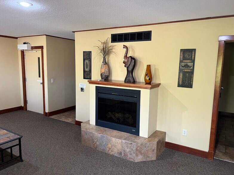 More Photos Of 104 Park Ave N, Park Rapids Medical For Sale