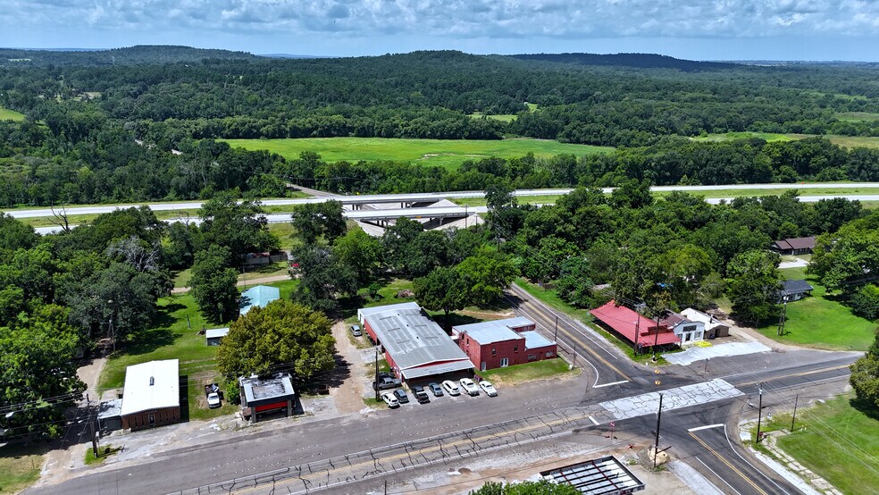 More Photos Of 15700 Hwy 175 E, Poynor General Retail For Sale