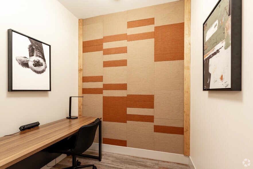 More Photos Of 8376 Davis Blvd, North Richland Hills Office For Lease