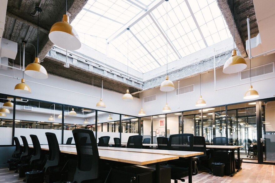 More Photos Of 8 W 126th St, New York Coworking Space