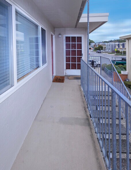 More Photos Of 432 Richmond Dr, Millbrae Apartments For Sale