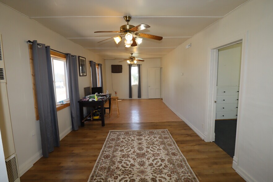 More Photos Of 22195 Highway 63, Grand View Storefront Retail Residential For Sale