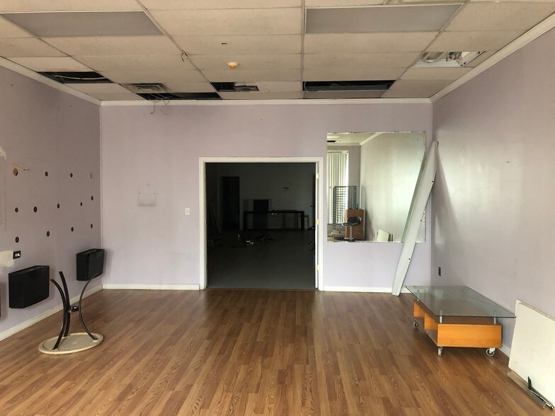 More Photos Of 5611 Bergenline Ave, West New York Storefront Retail Office For Sale