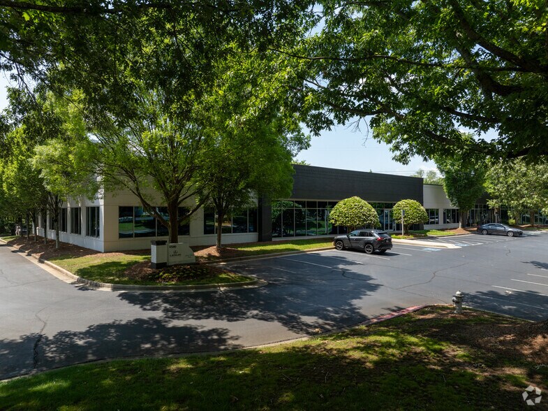 More Photos Of 11560 Great Oaks Way, Alpharetta Unknown For Lease