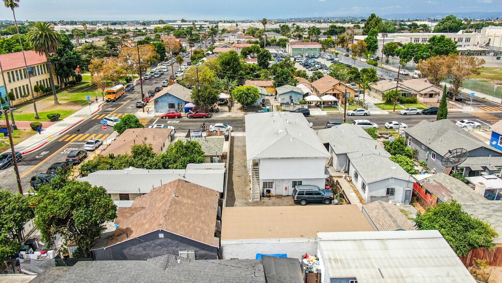 More Photos Of 6714 Parmelee Ave, Los Angeles Apartments For Sale