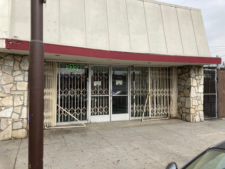 Primary Photo Of 3239 E Florence Ave, Huntington Park Convenience Store For Lease