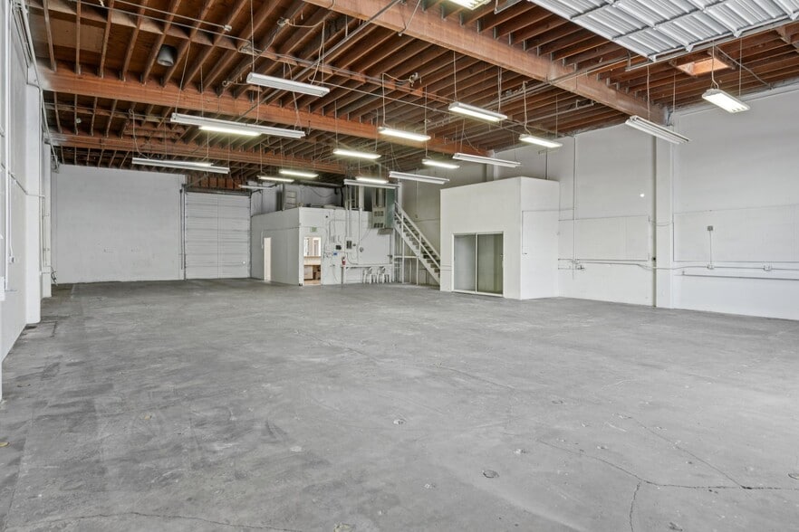 More Photos Of 2475 Bluebell Dr, Santa Rosa Industrial For Lease