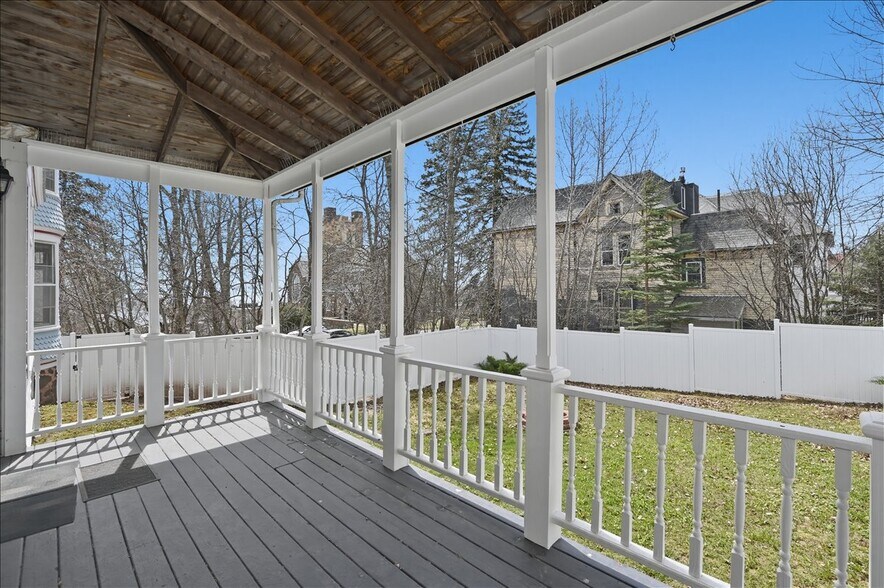 More Photos Of 1727 E Superior St, Duluth Multifamily For Sale
