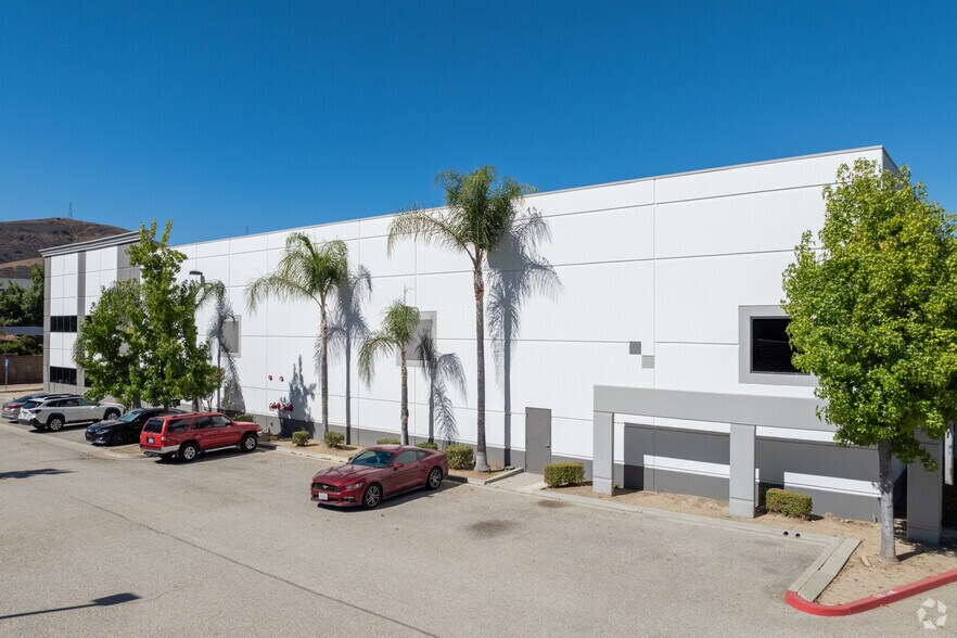 More Photos Of 3987 Heritage Oak Ct, Simi Valley Manufacturing For Lease