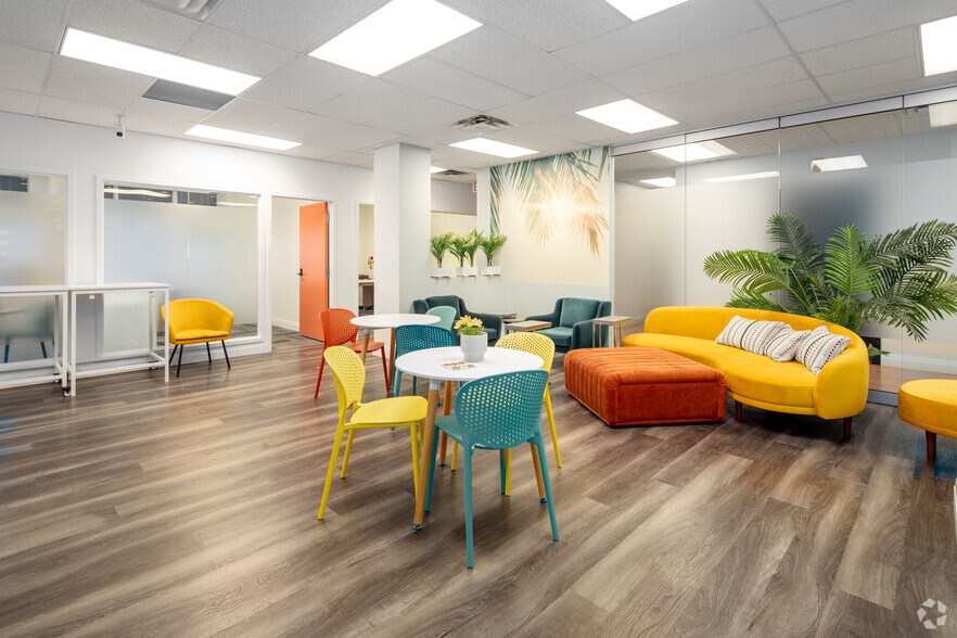 More Photos Of 120 Eglinton Ave E, Toronto Medical For Lease