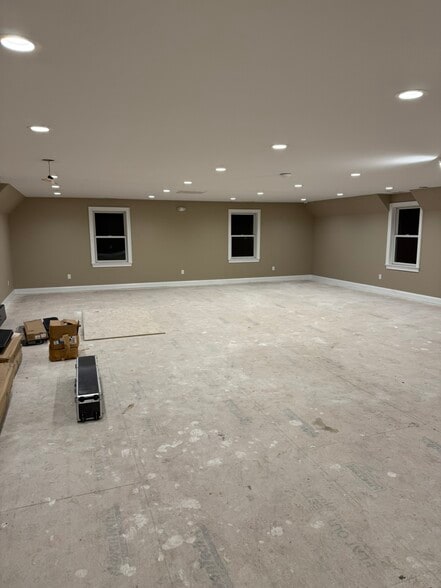 More Photos Of 1861 Lower State Rd, Doylestown Warehouse For Lease