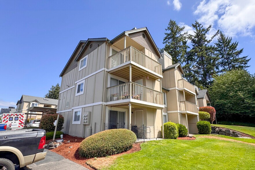 More Photos Of 9896 Enterprise Ln NW, Silverdale Apartments For Sale