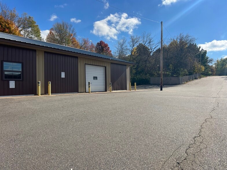 More Photos Of 930 Single Ave, Wausau Manufacturing For Sale