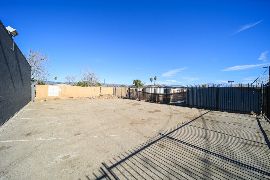 More Photos Of 372 N Mt. Vernon Ave, Colton Warehouse For Sale