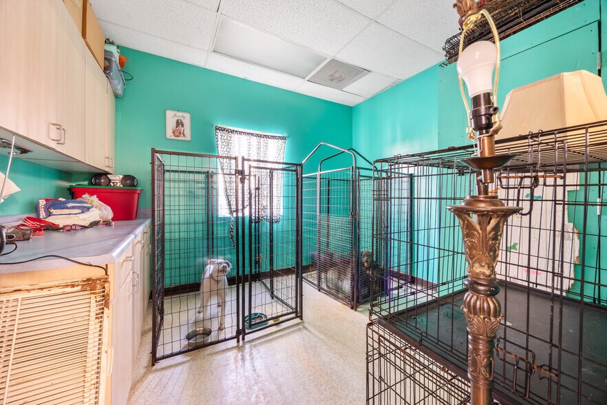 More Photos Of 150 S Monte Vista Ave, San Dimas Loft Creative Space For Sale