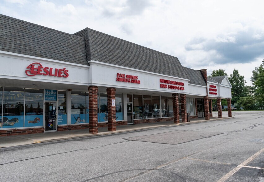 More Photos Of 6801 Ridge Rd, Parma Freestanding For Lease