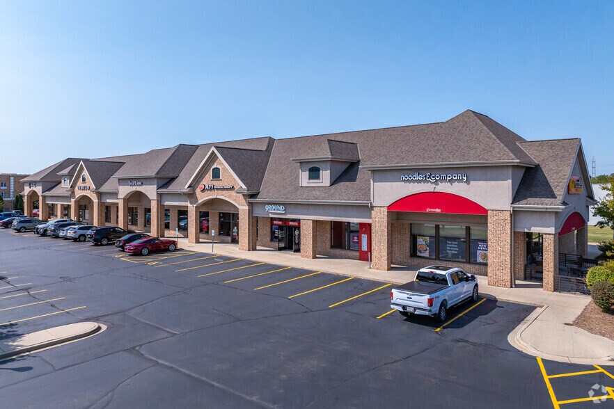 More Photos Of 1223-1359 N Port Washington Rd, Grafton General Retail For Lease