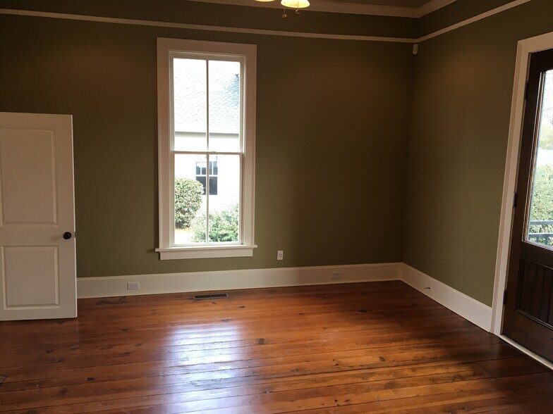 More Photos Of 254 N Broad St, Monroe Office For Lease