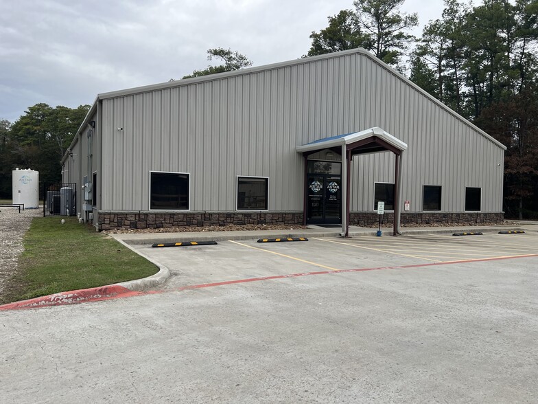 Primary Photo Of 20560 Old Houston Rd, Porter Light Manufacturing For Sale