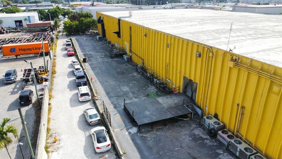 More Photos Of 7355 NW 41st St, Miami Warehouse For Sale