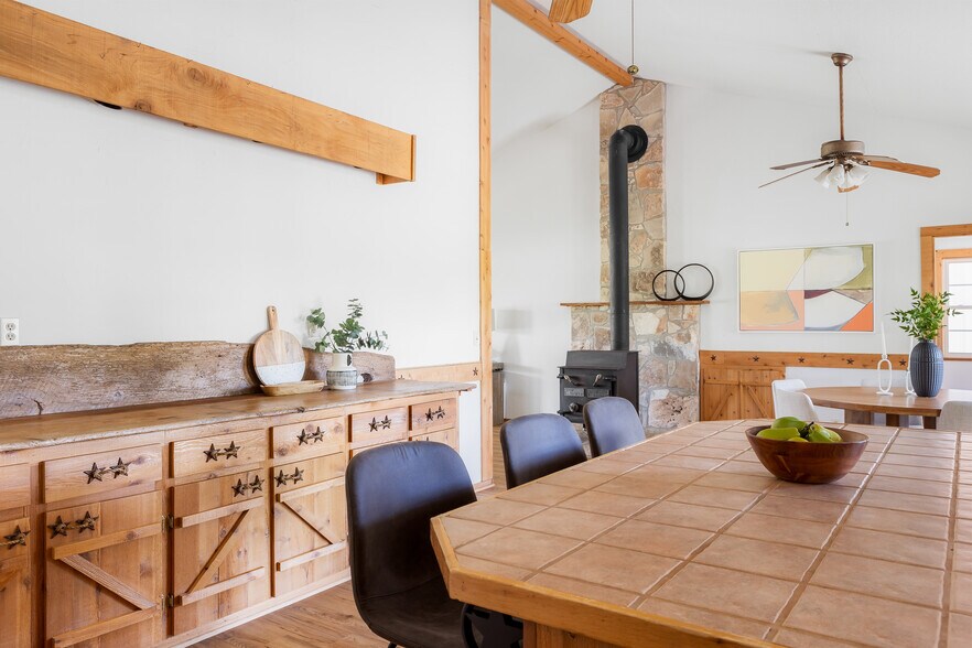 More Photos Of 9695 US-290 Hwy, Hye Land For Sale