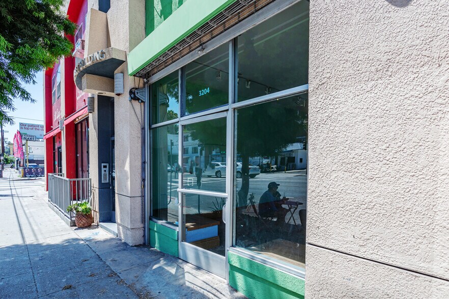 More Photos Of 3200 W Sunset Blvd, Los Angeles Apartments For Lease