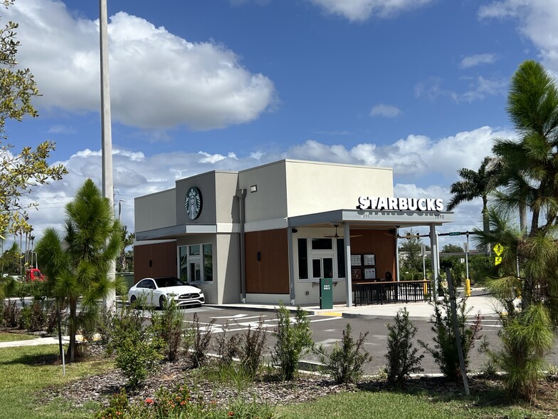 More Photos Of 13135 Kings Lake Dr, Gibsonton Medical For Lease