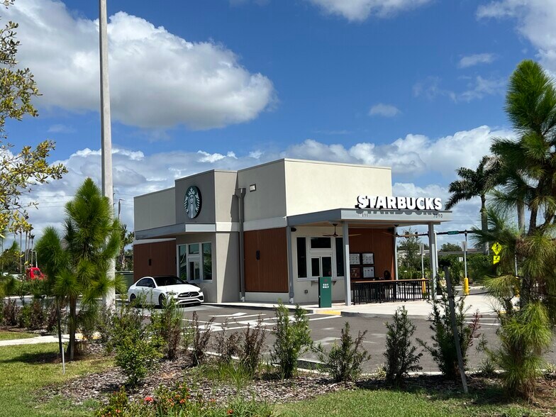 More Photos Of 13135 Kings Lake Dr, Gibsonton Medical For Lease