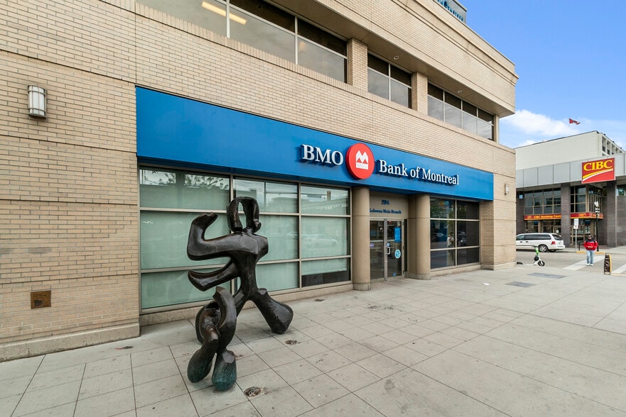 More Photos Of 294 Bernard Av, Kelowna Storefront For Sale