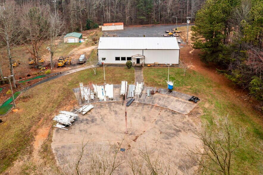 More Photos Of 199 S Cherry St, Cherryville Auto Dealership For Sale