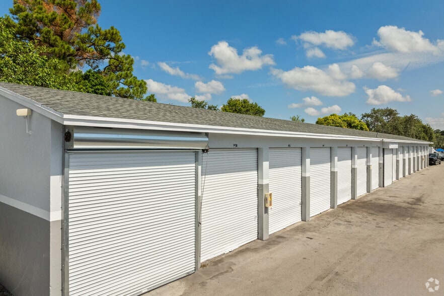 More Photos Of 5000 Lake Worth Rd, Lake Worth Warehouse For Lease