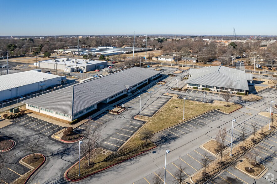 More Photos Of 2501 Technology Dr, Bentonville Unknown For Lease