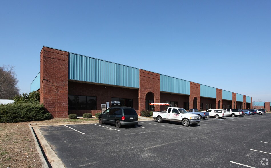 Primary Photo Of 1005 Union Center Dr, Alpharetta Warehouse For Lease