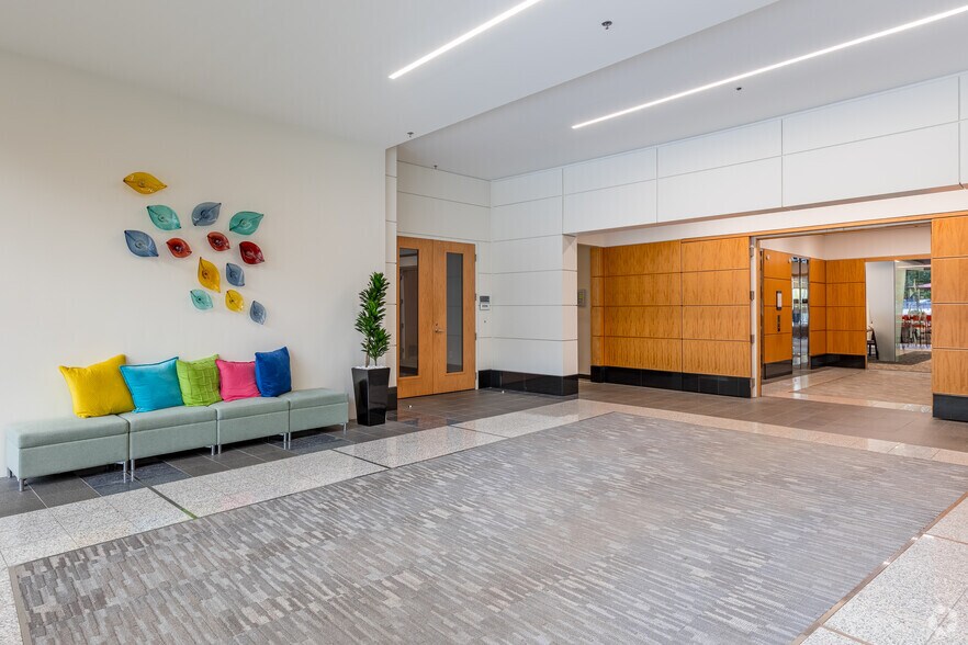 More Photos Of 3100 Interstate N Cir, Atlanta Office For Lease