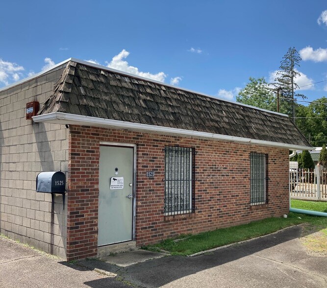 More Photos Of 1525 Parkway Ave, Trenton Manufacturing For Lease
