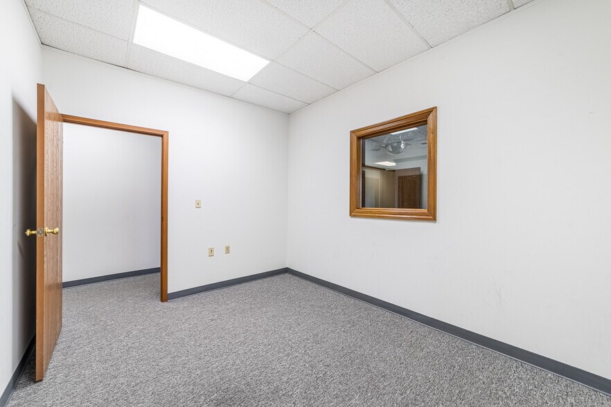 More Photos Of 2794 Indian Ripple Rd, Beavercreek Office For Sale