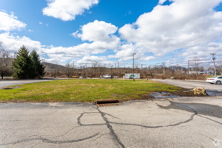 More Photos Of 445 Route 23, Sussex Unknown For Lease