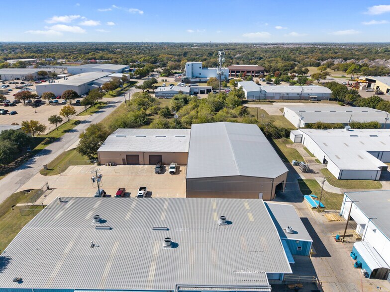 More Photos Of 1201 S Commercial Blvd, Arlington Warehouse For Sale