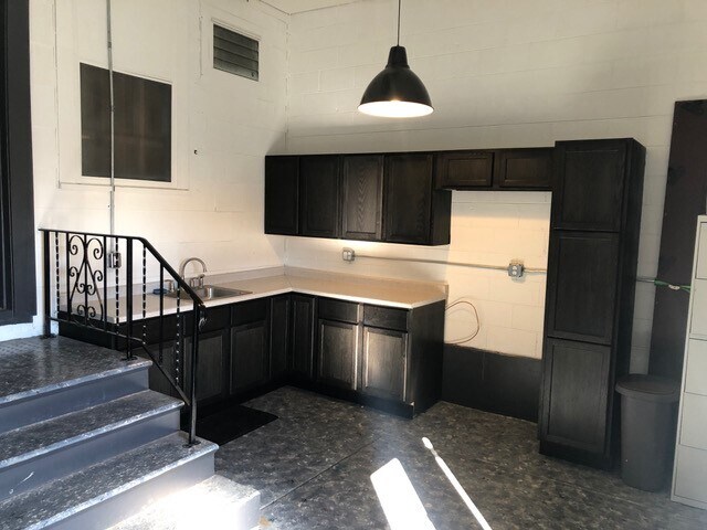 More Photos Of 514 5th St, Peru Restaurant For Lease