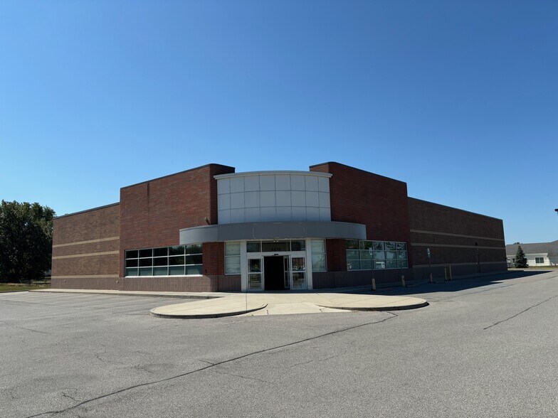 More Photos Of 8239 Waterville Swanton Rd, Waterville Drugstore For Lease