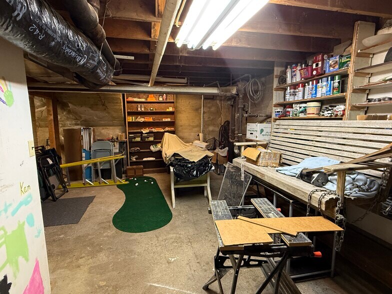 More Photos Of 218 Commercial Ave, Wallace Hotel For Sale