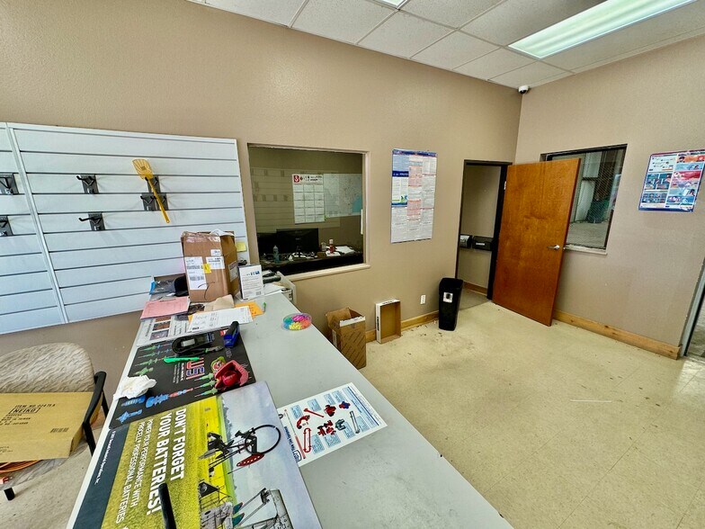 More Photos Of 102096 Ih 37, Pleasanton Warehouse For Sale