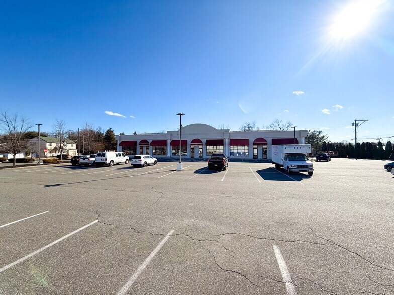 More Photos Of 37 Clementon Rd, Berlin Storefront For Lease